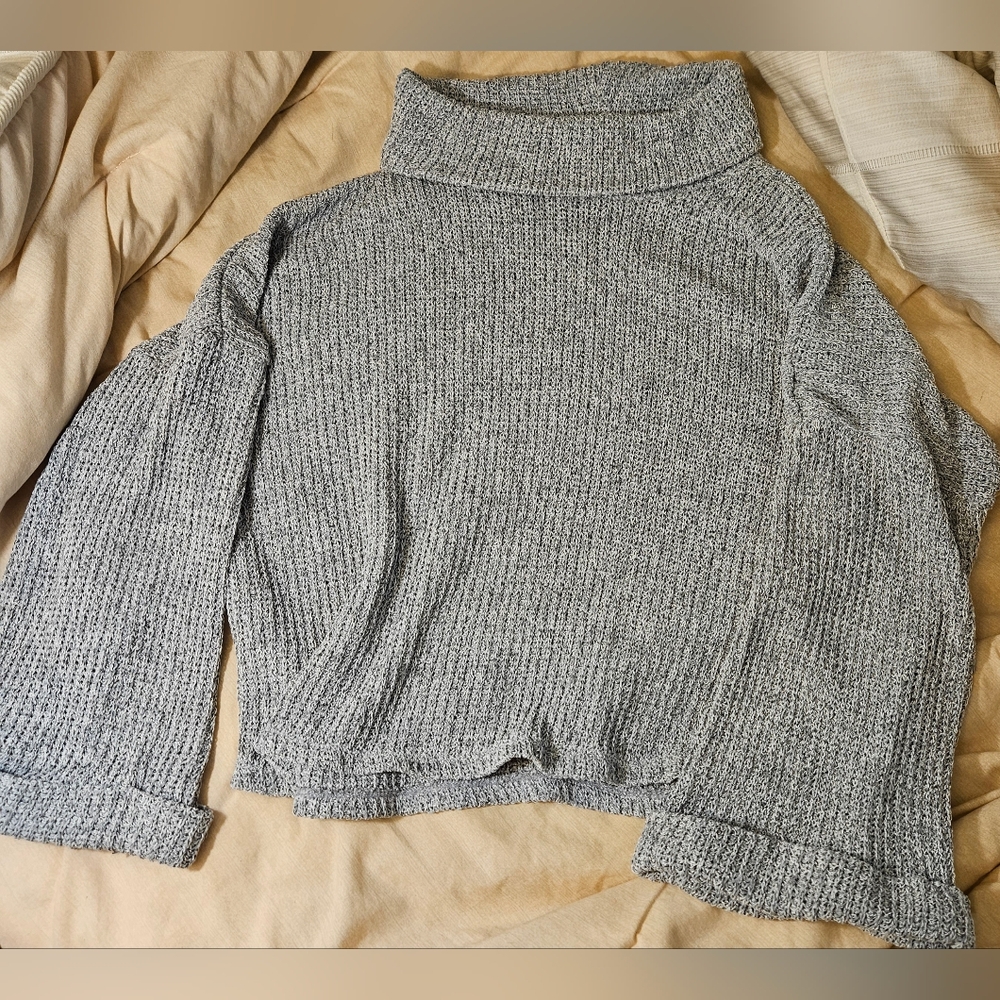 Gibson Gray Chunky Knit Turtle Neck With Bell Sleeves